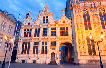 Fototapeta na wymiar Scenic cityscape with the night medieval Burg Square in Bruges, Belgium.