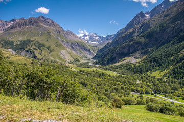 Fototapeta na wymiar The Southern Alps is the home of the largest national park in France - The Ecrins National Park. 
