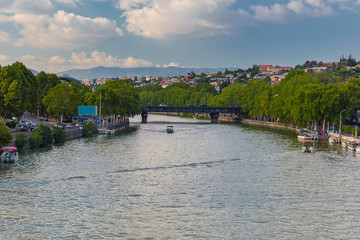 Fototapeta premium Pleasure boats on Kura in Tbilisi