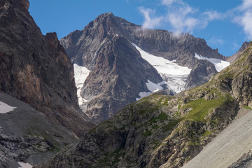 The Southern Alps is the home of the largest national park in France - The Ecrins National Park. 