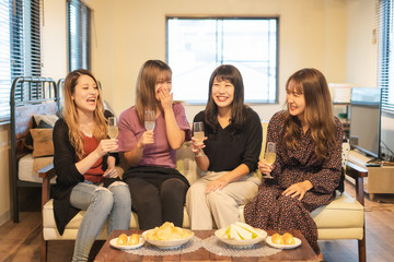 女性・パーティー