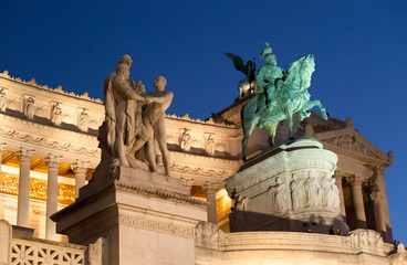 Obraz premium Altare della Patria. Vittorio Emanuele II Monument at sunset