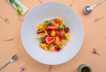 art salad fruits