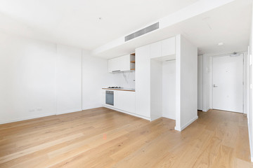 Empty and unfurnished brand new apartment