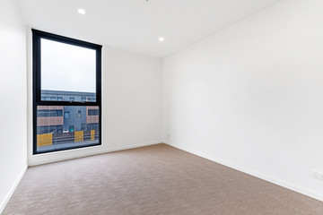 Empty and unfurnished brand new apartment