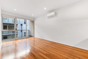 Empty and unfurnished brand new apartment