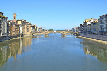 Fototapeta premium Rio Arno en Florencia Italia