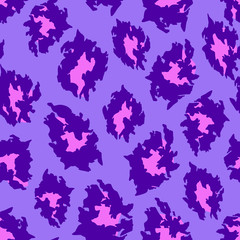 Obraz na płótnie Canvas Seamless animal pattern. Violet animal fur background. Leopard seamless pattern.