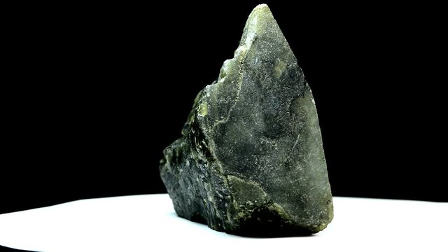 Labradorite with schiller on turn table