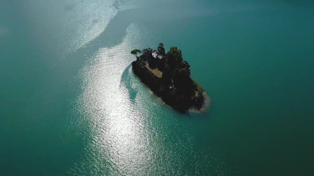 Aerial 4K - Lago D'Iseo (IT) - Isola di Loreto