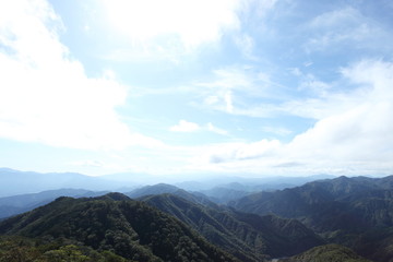 塔ノ岳の登山道から見える景色