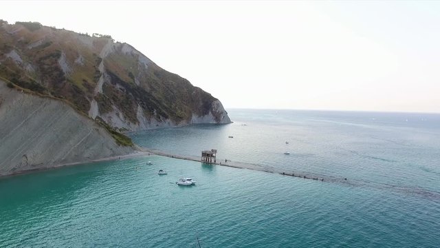 Lo scoglio del trave e mezzavalle visti dal drone