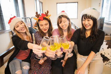 クリスマスパーティー・乾杯