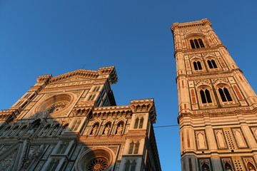 Fototapeta na wymiar tower of cathedral in florence italy