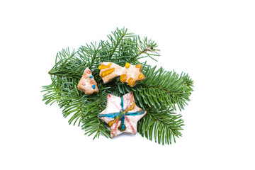 Weihnachtsplätzchen auf Tannengrün