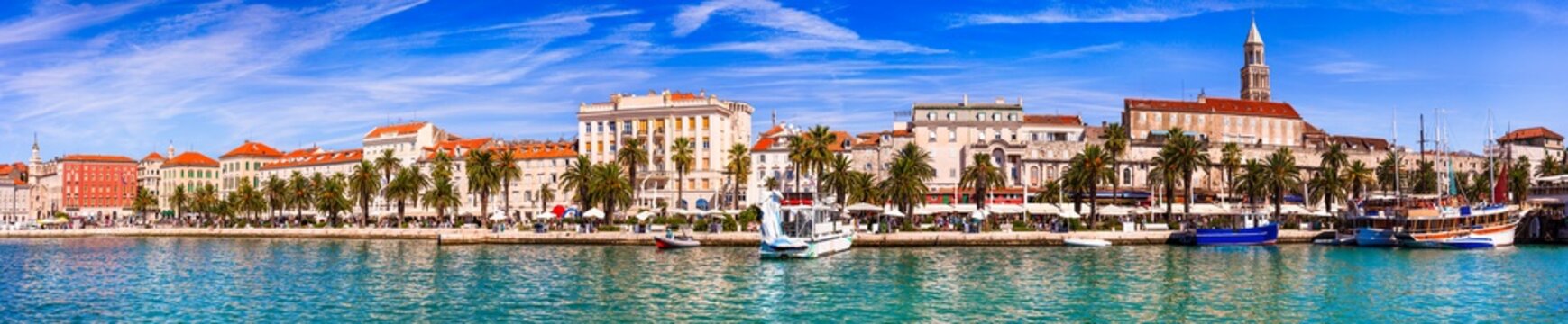 Fototapeta Panorama of Split downtown and marine. Popular cruise and tourist destination in Croatia