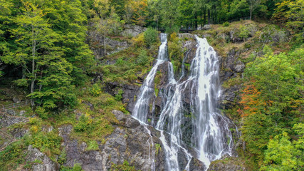 Fototapeta na wymiar Wasserfallidylle im Südschwarzwald, Todtnau