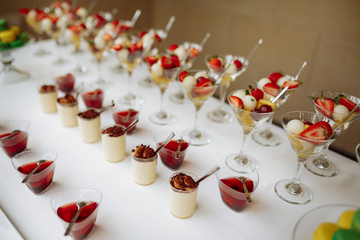 cake with strawberries and cream candy bar