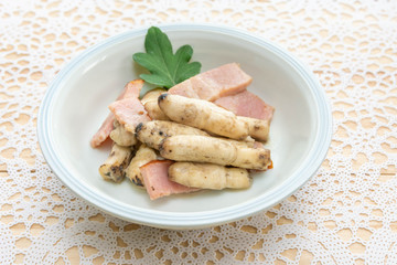 ササクレヒトヨタケのバター炒め