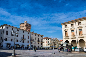 Fototapeta na wymiar piazza del castello in vicenza, italien