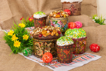 Fototapeta premium Ukrainian Easter cake on a towel