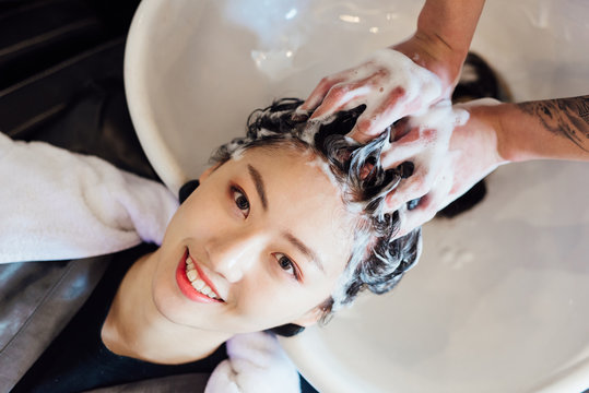 Salon Washing Hair Images – Browse 40,979 Stock Photos, Vectors, and ...