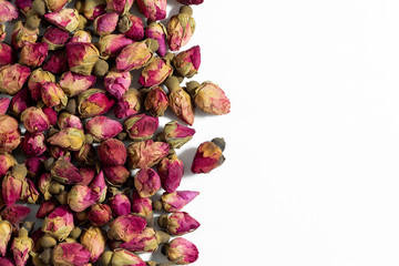 Fototapeta premium red and pink rose buds tea on white banner