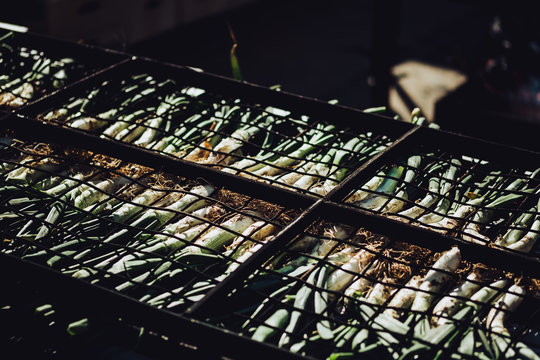 Barbecued spanish oinons