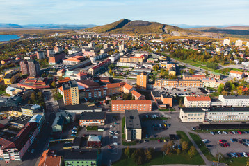 Obraz premium Aerial summer sunny view of Kiruna, the northernmost town in Sweden, province of Lapland, Norrbotten County, picture shot from drone