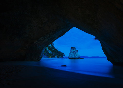 Cathedral Cove in New Zealand