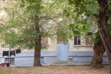 Obraz premium Textured walls and ruins of an old house