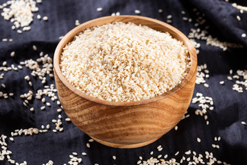 Organic white sesame seeds - Sesamum indicum