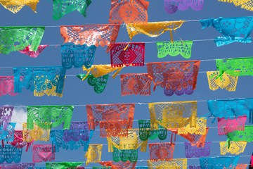 The confetti is an ornamental paper craft product that is worked in Mexico and serves to decorate festivities of the day of the dead