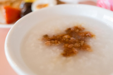 white rice porridge