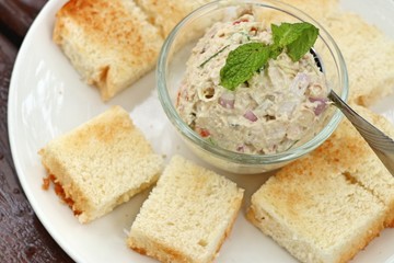 Tuna salad and bread toast