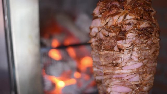 Mexican Tacos - Trompo de Pastor para tacos al pastor	