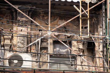 Old buildings abandoned, dilapidated and dangerous risk to fire from a short circuit.
