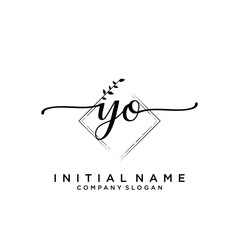 Obraz premium YO Beauty vector initial logo, handwriting logo.