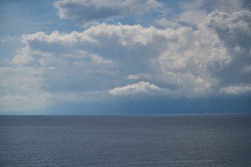 Fototapeta premium Blue sky and sea waves