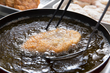 とんかつ調理風景