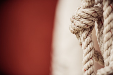 tying the knot as a close up