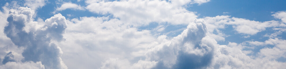 Obraz premium blue sky with white clouds