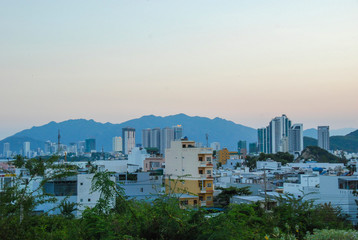 Obraz premium Scenic view of sunset over Nha Trang city, Vietnam
