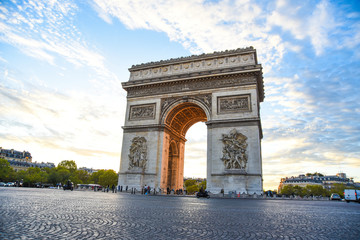 arch the triomphe in paris - obrazy, fototapety, plakaty