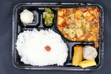 麻婆豆腐弁当