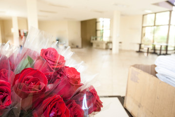 buquê de rosas vermelhas