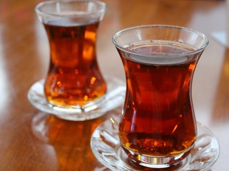 two glasses of tea