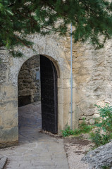 Fototapeta na wymiar San Marino Steinbogen
