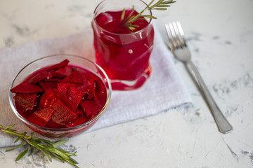 Sour, fermented, sour beets.  Ideal for both diet and daily nutrition.  Vegetarians and vegans can eat it.  Beneficial bacteria improve the functioning of the gastrointestinal tract.
