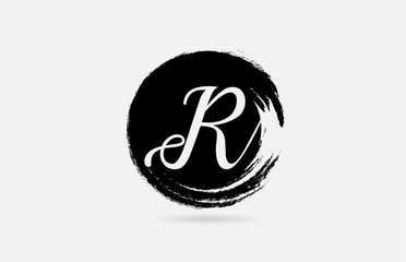  R letter logo alphabet on grunge circle in black and white for icon design